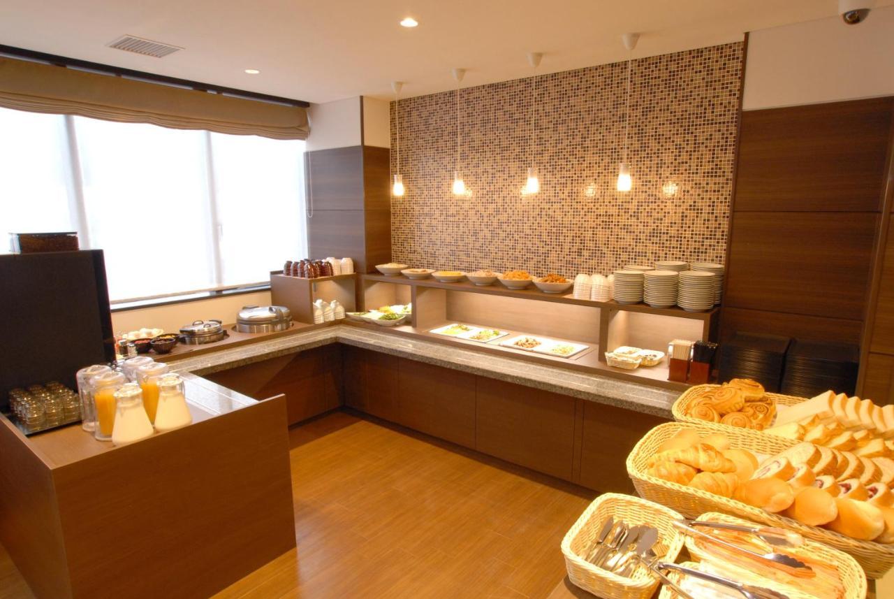 Ab Hotel Isesaki Exteriör bild