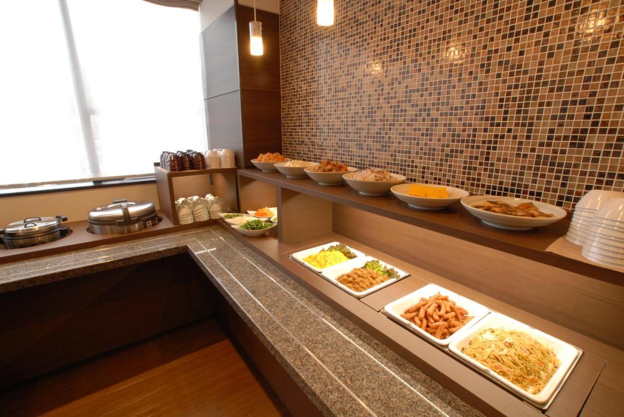 Ab Hotel Isesaki Exteriör bild